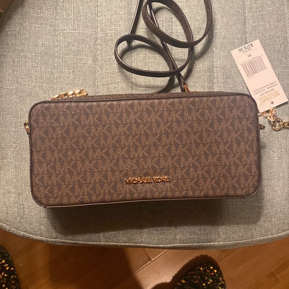 Michael Kors NYC license plate crossbody NWT - Picture 7 of 12